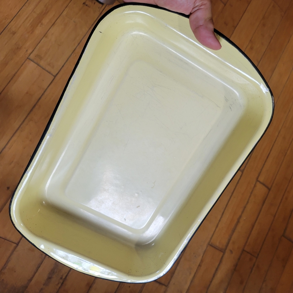 Vtg Yellow & Black Enamel Ware Pan Pimitve FARMHOUSE Decor
